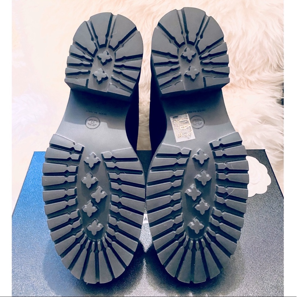 *SOLD* CHANEL Ankle Boots. Black. Logo Detail. 39.5. Brand New. - Picture 4 of 5